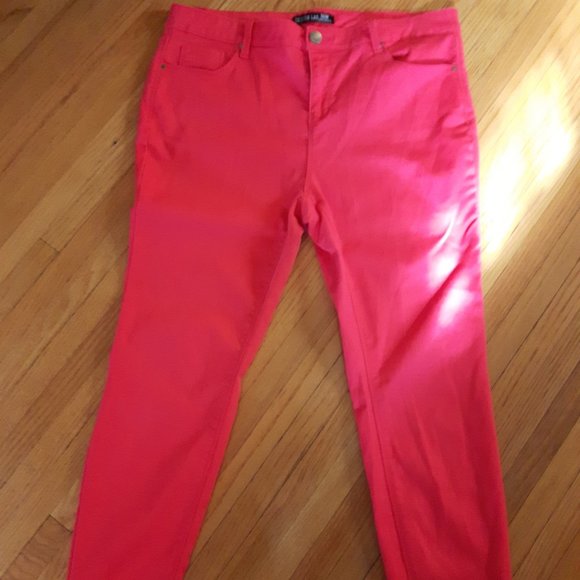 Pink jeans! - Picture 1 of 3